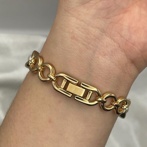 Women's Dainty Gold and White Pearl Bracelet Watch - Picture 5 of 7